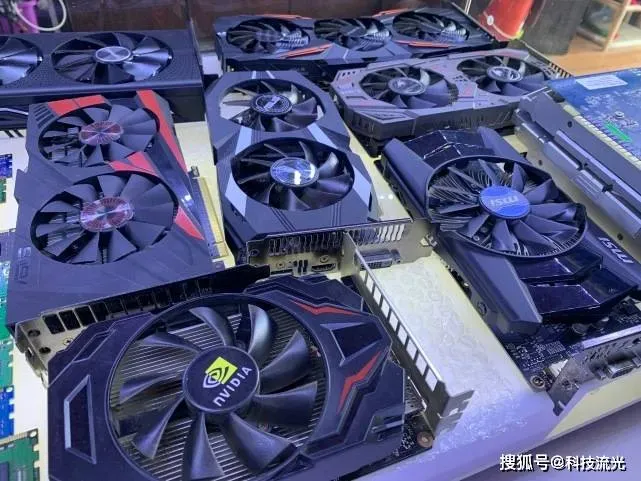 显卡为什么不买AMD？老微机进级显卡有什么推举？二手显卡烧主板吗？（老平台进级显卡怎样进级）